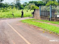 Homem é encontrado morto com arma de fogo na mão após troca de tiros no Jardim Almada