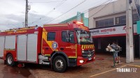 Bombeiros são acionados após incêndio a comércio na Av. Morenitas, no Bairro Porto Meira