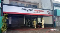 Bombeiros são acionados após incêndio a comércio na Av. Morenitas, no Bairro Porto Meira