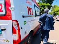 Motociclista fica ferido após colisão com carro e bater contra portão da Igreja no Conjunto Sol de Maio