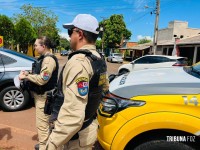 Motociclista fica ferido após colisão com carro e bater contra portão da Igreja no Conjunto Sol de Maio
