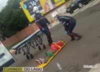 Colisão entre carro e motocicleta mobiliza o SAMU no centro de Santa Helena