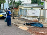 Homem é executado a tiros em frente a igreja no Jardim Dourado