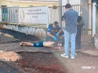 Homem é executado a tiros em frente a igreja no Jardim Dourado