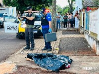 Homem é executado a tiros em frente a igreja no Jardim Dourado