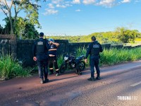 Guarda Municipal trocam tiros com assaltantes durante roubo na área norte de foz
