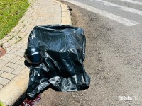 Mulher morre após colisão entre carro e moto no bairro AKLP em Foz do Iguaçu