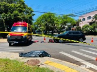 Mulher morre após colisão entre carro e moto no bairro AKLP em Foz do Iguaçu