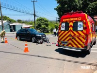 Mulher morre após colisão entre carro e moto no bairro AKLP em Foz do Iguaçu