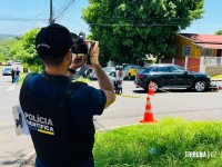 Mulher morre após colisão entre carro e moto no bairro AKLP em Foz do Iguaçu