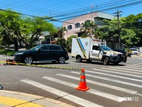 Mulher morre após colisão entre carro e moto no bairro AKLP em Foz do Iguaçu