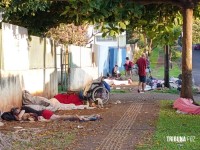 ISSO TÁ CERTO? "CENTRO POP: acolhe de dia, despeja à noite"