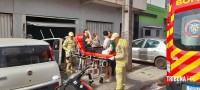Motociclista é socorrida pelo Siate após colisão no Porto Meira
