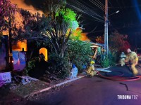 Incêndio em residência mobiliza Corpo de Bombeiros no Jardim das Palmeiras