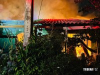 Incêndio em residência mobiliza Corpo de Bombeiros no Jardim das Palmeiras