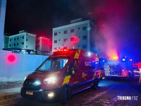 Explosão por vazamento de gás destrói apartamento em condomínio no bairro Vila Yolanda em Foz do Iguaçu