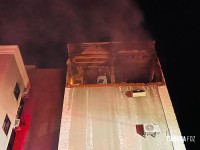 Explosão por vazamento de gás destrói apartamento em condomínio no bairro Vila Yolanda em Foz do Iguaçu