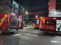 Siate socorre duas vítimas após colisão grave no centro de Foz do Iguaçu