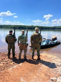 BPFRON e PF apreendem embarcação com mais de uma tonelada de maconha no Lago de Itaipu