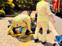 Colisão entre duas motocicletas deixa homem e mulher feridos na Vila Miranda