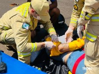 Colisão entre duas motocicletas deixa homem e mulher feridos na Vila Miranda