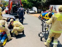 Colisão entre duas motocicletas deixa homem e mulher feridos na Vila Miranda