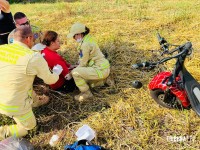 Colisão entre carro e moto elétrica deixa mulher ferida na Av. Irio Manganeli