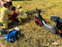 Colisão entre carro e moto elétrica deixa mulher ferida na Av. Irio Manganeli