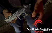 Rapaz quis impor respeito na quebrada e volta “armado até os dentes” no bairro Três Lagoas após acidente, mas com uma pistola de brinquedo