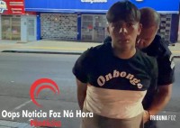 Rapaz quis impor respeito na quebrada e volta “armado até os dentes” no bairro Três Lagoas após acidente, mas com uma pistola de brinquedo