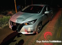 Colisão entre dois carros e uma motocicleta deixa duas pessoas gravemente feridas na Av. Gramado