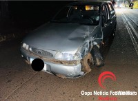 Colisão entre dois carros e uma motocicleta deixa duas pessoas gravemente feridas na Av. Gramado