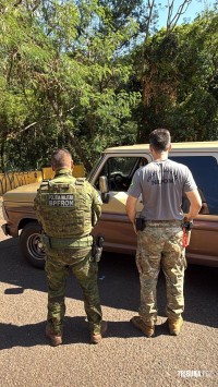 Policia Federal recupera F1000 furtada que estava abandonada na Av. Beira Rio