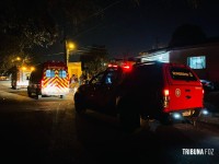 Carro desce ladeira e cai em ribanceira no Jardim Califórnia