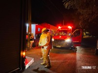 Carro desce ladeira e cai em ribanceira no Jardim Califórnia