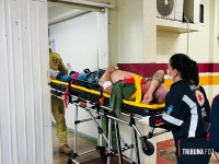 Após perseguição, caminhonete é fuzilada e homem fica ferido por disparos de arma de fogo no Bairro Três Lagoas