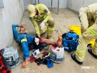 Homem corta a perna com máquina de corte em acidente de trabalho no Jardim das Oliveiras