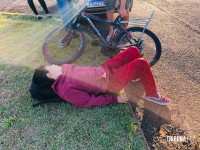 Criança de 10 anos colide bicicleta com veículo e é socorrido pelo Siate 