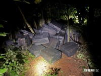 PF e PM apreendem cerca de 60 mil maços de cigarros na margem do Lago de Itaipu em Itaipulândia