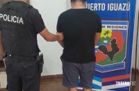 Homem foi preso em Puerto Iguazú acusado de atirar em um jovem e de tentar abusar sexualmente de sua ex-companheira