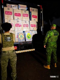 BPFRON e PF apreendem 10 mil pacotes de cigarros em Santa Helena; Carga avaliada em R$ 545 mil  