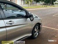 Jovem fica ferida após colisão entre patinete elétrico e carro em Santa Helena