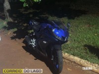 Jovens ficam feridos em acidente entre carro e moto em Santa Helena