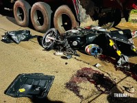 Motociclista morre após colidir com carreta parada na Av. Mário Filho em Foz do Iguaçu