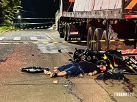 Motociclista morre após colidir com carreta parada na Av. Mário Filho em Foz do Iguaçu