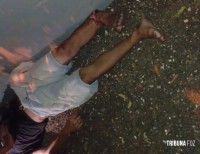 Jovem fica em estado gravíssimo após colisão entre carro e motocicleta no Jardim São Luiz