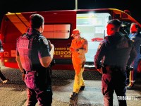 Mulher é agredida e jogada de carro em movimento pelo namorado na Av. Mário Filho