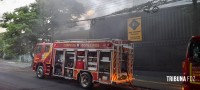 Bombeiros são mobilizados após incêndio em bicicletaria no Bairro Boicy em Foz do Iguaçu 