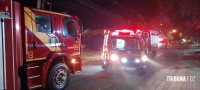 Quatro viaturas dos Bombeiros são mobilizados após fogo em entulho na Vila Yolanda