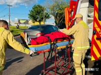 Acidente entre carro e moto deixa vítima ferida na rotatória da Av. Costa e Silva